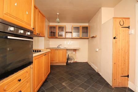 4 bedroom Semi-detached house for sale in Extended to Rear - Hillcroft Close, Thurmaston, LE4