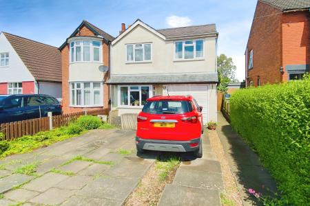 4 bedroom Semi-detached house for sale in Humberstone Lane, Thurmaston, LE4