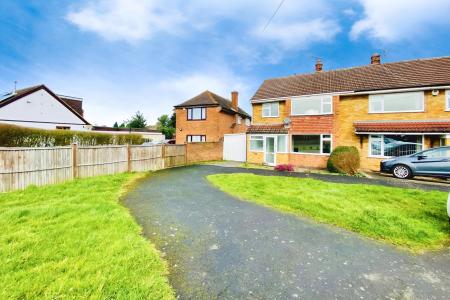 3 bedroom Semi-detached house for sale in Humberstone Lane, Thurmaston, LE4