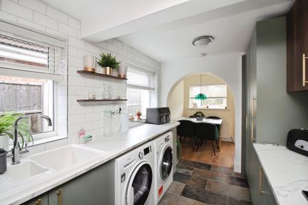 4 bedroom Detached bungalow for sale in Humberstone Lane, Thurmaston, LE4