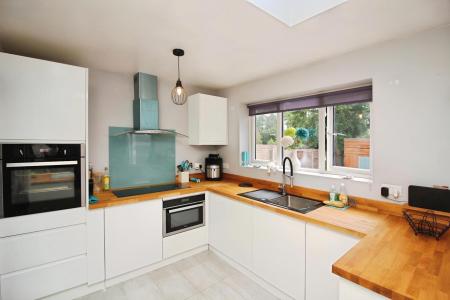 2 bedroom Detached bungalow for sale in Humberstone Lane, Thurmaston, LE4