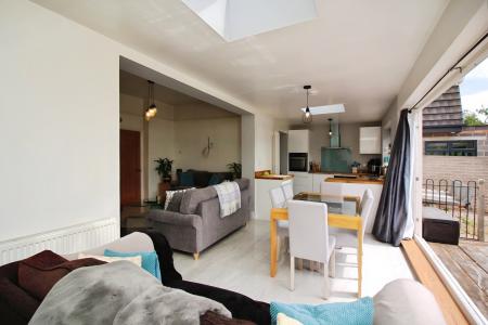 2 bedroom Detached bungalow for sale in Humberstone Lane, Thurmaston, LE4