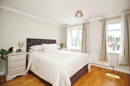 4 bedroom Detached house for sale in Hungarton Drive, Syston, LE7