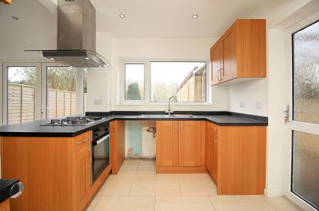 3 bedroom Semi-detached house for sale in Huntsmans Dale, East Goscote, LE7