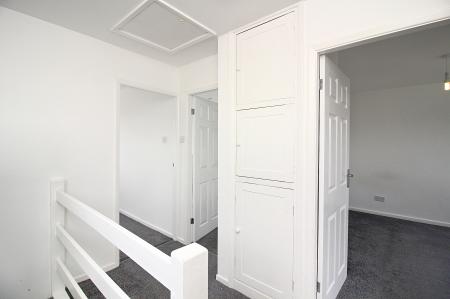 3 bedroom Semi-detached house for sale in Huntsmans Dale, East Goscote, LE7