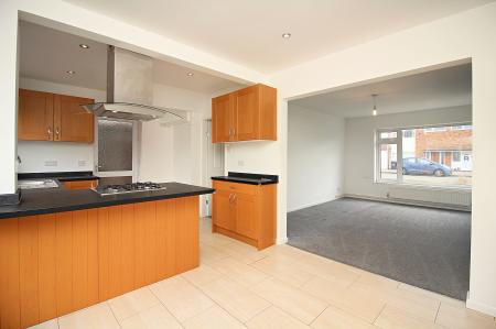 3 bedroom Semi-detached house for sale in Huntsmans Dale, East Goscote, LE7