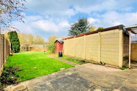 3 bedroom Semi-detached house for sale in Huntsmans Dale, East Goscote, LE7