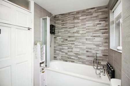 3 bedroom Terraced House for sale in Huntsmans Dale, East Goscote, LE7