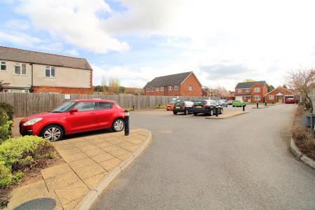 2 bedroom Flat for sale in Jack Hardy Close, Syston, LE7