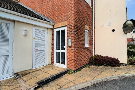 2 bedroom Flat for sale in Jack Hardy Close, Syston, LE7