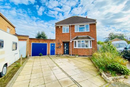 3 bedroom Detached house for sale in June Avenue, Thurmaston, LE4