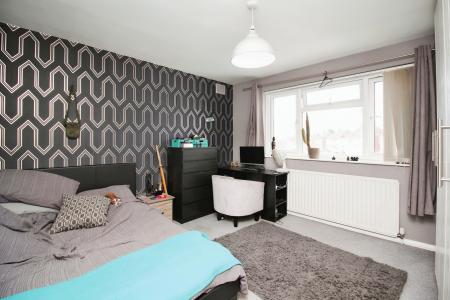 3 bedroom Detached house for sale in June Avenue, Thurmaston, LE4