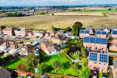 3 bedroom Detached house for sale in June Avenue, Thurmaston, LE4