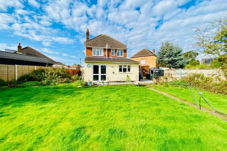 3 bedroom Detached house for sale in June Avenue, Thurmaston, LE4