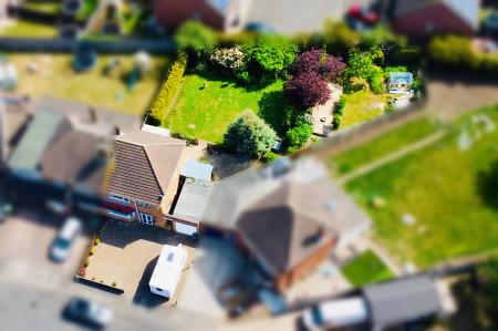 3 bedroom Semi-detached house for sale in June Avenue, Thurmaston, LE4