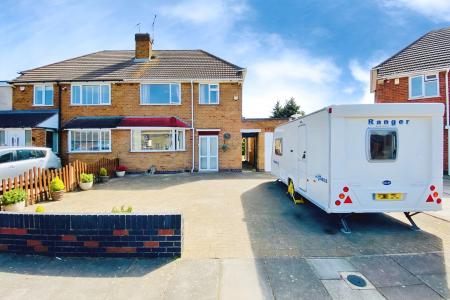 3 bedroom Semi-detached house for sale in June Avenue, Thurmaston, LE4