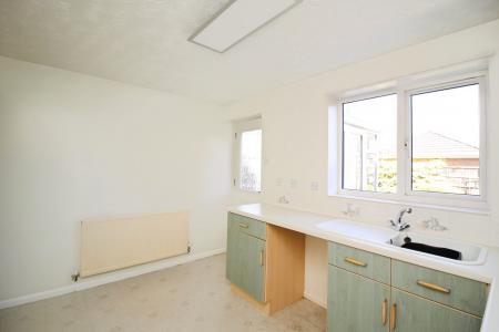 3 bedroom Semi-detached house for sale in Kingfisher Road, Mountsorrel, LE12