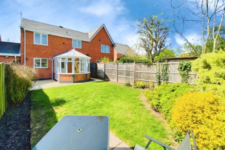 3 bedroom Semi-detached house for sale in Kingfisher Road, Mountsorrel, LE12