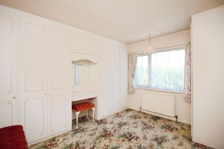 3 bedroom Semi-detached house for sale in Kings Drive, Leicester Forest East, LE3