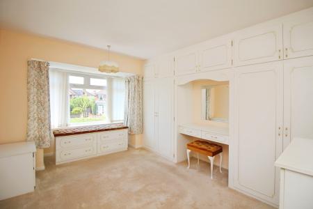 3 bedroom Semi-detached house for sale in Kings Drive, Leicester Forest East, LE3