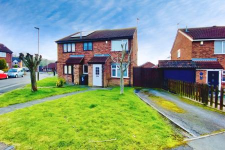 2 bedroom Semi-detached house for sale in Laithwaite Close, Anstey Heights, Leicester, LE4