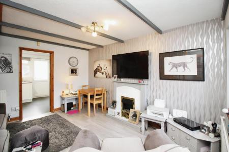 2 bedroom Semi-detached house for sale in Laithwaite Close, Anstey Heights, Leicester, LE4