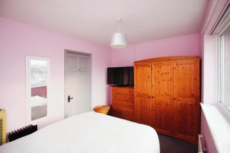 2 bedroom Semi-detached house for sale in Laithwaite Close, Anstey Heights, Leicester, LE4