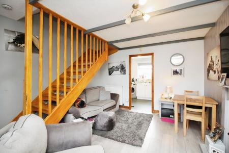 2 bedroom Semi-detached house for sale in Laithwaite Close, Anstey Heights, Leicester, LE4