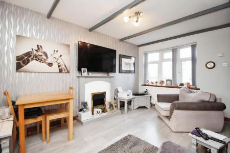 2 bedroom Semi-detached house for sale in Laithwaite Close, Anstey Heights, Leicester, LE4