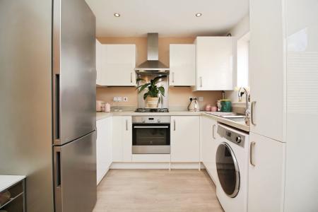 4 bedroom Town house for sale in Langton Way, Leicester, LE4