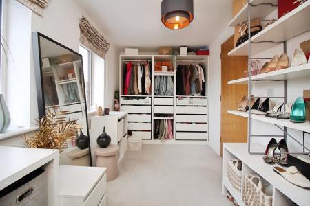 4 bedroom Town house for sale in Langton Way, Leicester, LE4