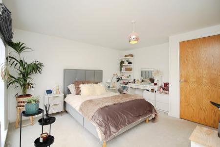 4 bedroom Town house for sale in Langton Way, Leicester, LE4