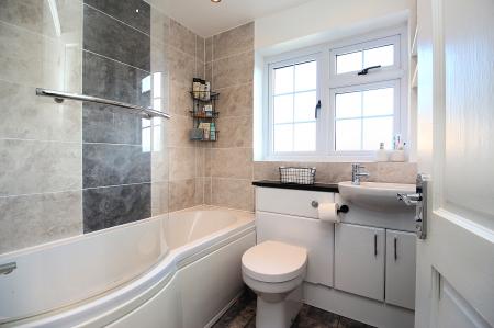 3 bedroom Town house for sale in Lime Close, Syston, LE7