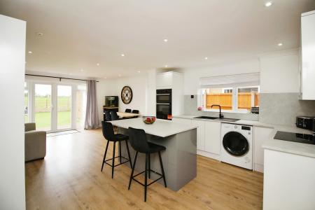 3 bedroom Semi-detached house for sale in Lime Drive, Syston, LE7