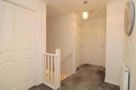 4 bedroom Detached house for sale in Linacre Crescent, Syston, LE7