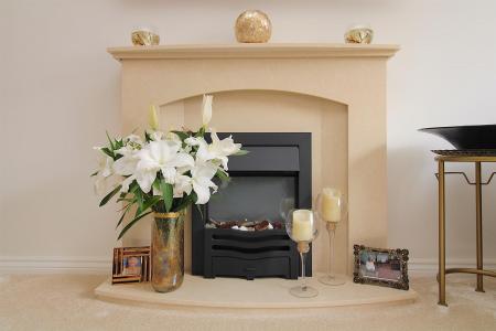 4 bedroom Detached house for sale in Linacre Crescent, Syston, LE7