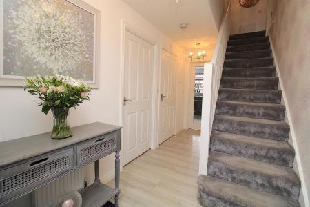 4 bedroom Detached house for sale in Linacre Crescent, Syston, LE7