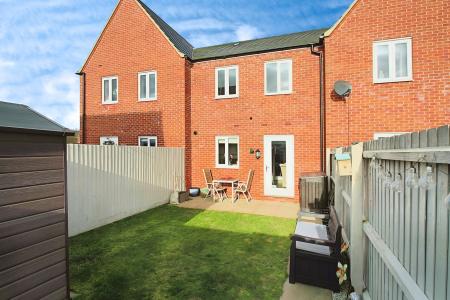 2 bedroom Terraced House for sale in Linacre Crescent, Syston, LE7