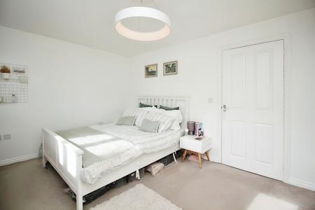 2 bedroom Terraced House for sale in Linacre Crescent, Syston, LE7