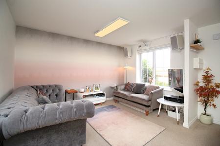 2 bedroom Terraced House for sale in Linacre Crescent, Syston, LE7