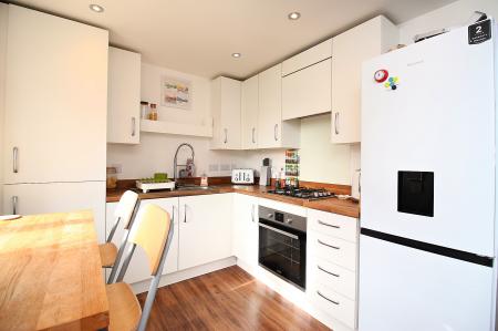 2 bedroom Terraced House for sale in Linacre Crescent, Syston, LE7