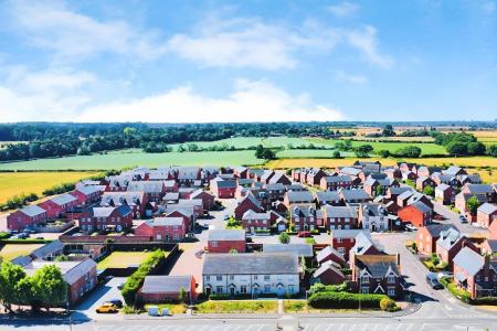 3 bedroom Terraced House for sale in Linacre Crescent, Syston, LE7