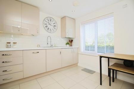 3 bedroom Terraced House for sale in Linacre Crescent, Syston, LE7