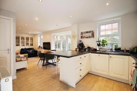 4 bedroom Detached house for sale in Loddington Close, Syston, LE7