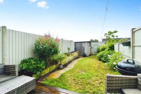 2 bedroom Terraced House for sale in Long Furrow, East Goscote, LE7