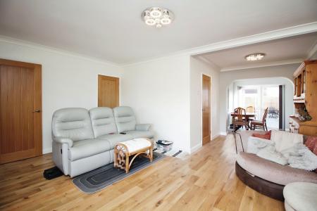 3 bedroom End of terrace house for sale in Long Furrow, East Goscote, LE7