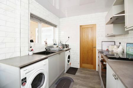 3 bedroom End of terrace house for sale in Long Furrow, East Goscote, LE7