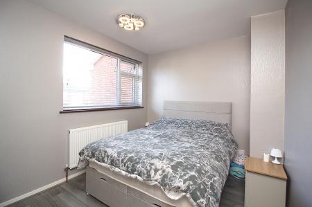 3 bedroom End of terrace house for sale in Long Furrow, East Goscote, LE7