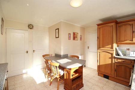 3 bedroom Detached house for sale in Long Furrow, East Goscote, LE7