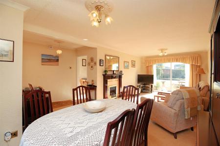 3 bedroom Detached house for sale in Long Furrow, East Goscote, LE7